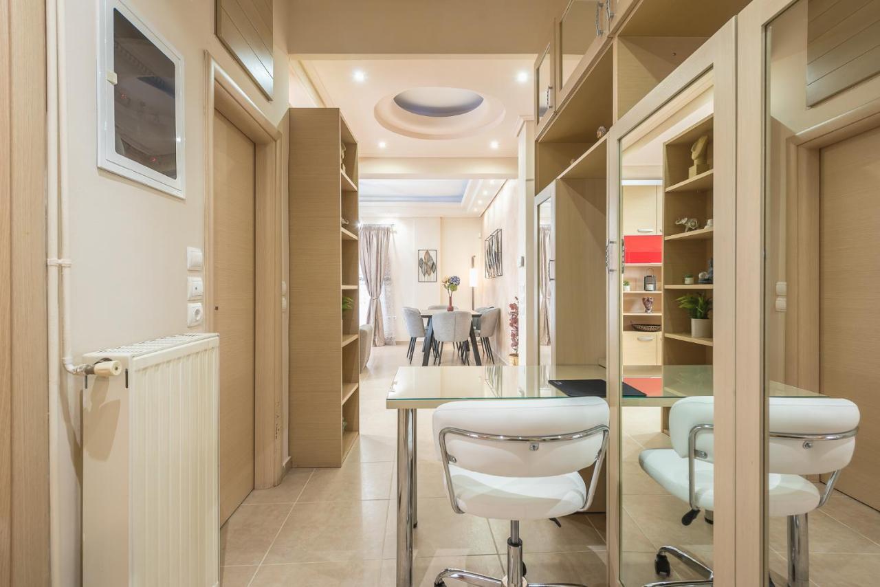 Lighthouse Apartment In The Heart Of アテネ エクステリア 写真