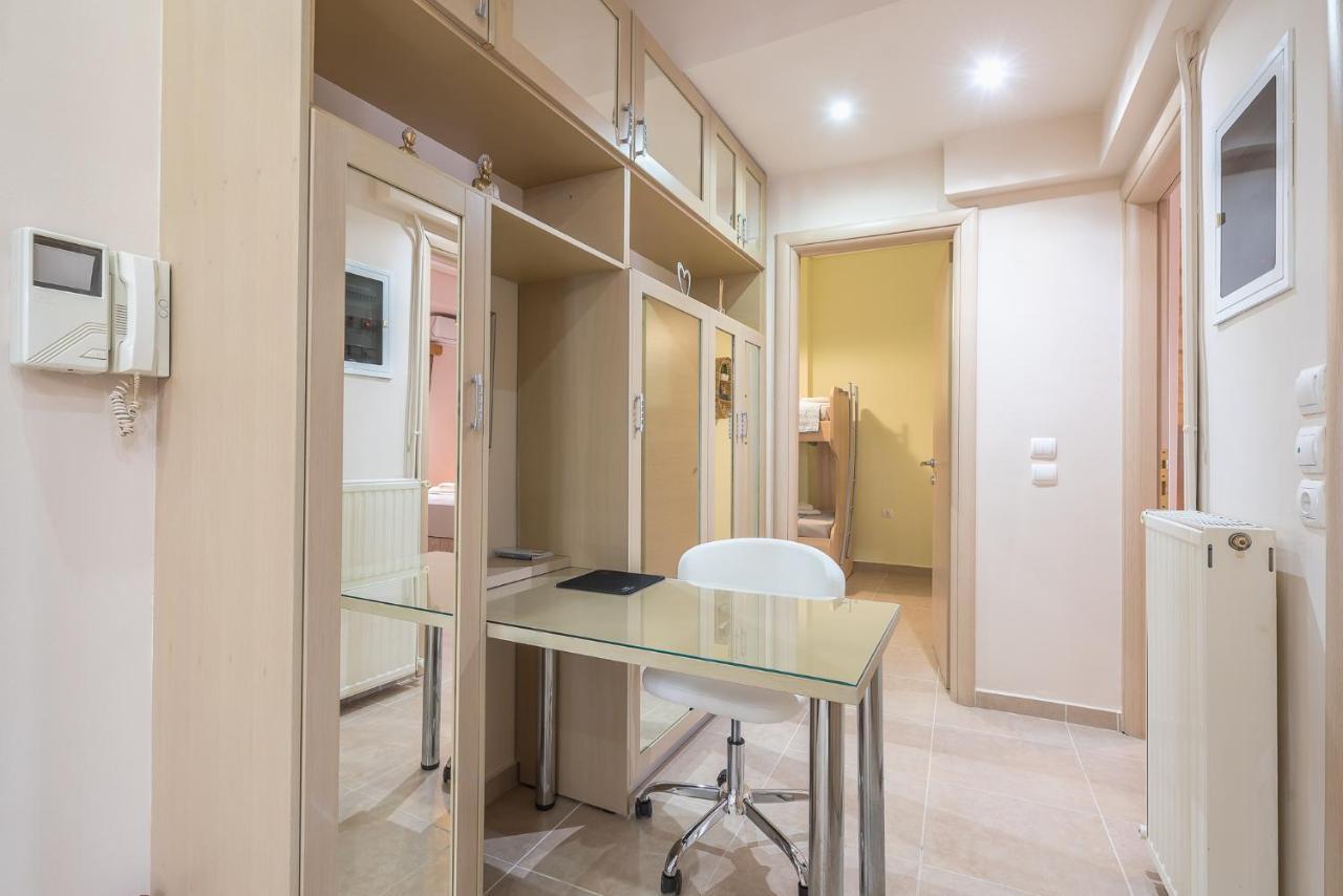 Lighthouse Apartment In The Heart Of アテネ エクステリア 写真